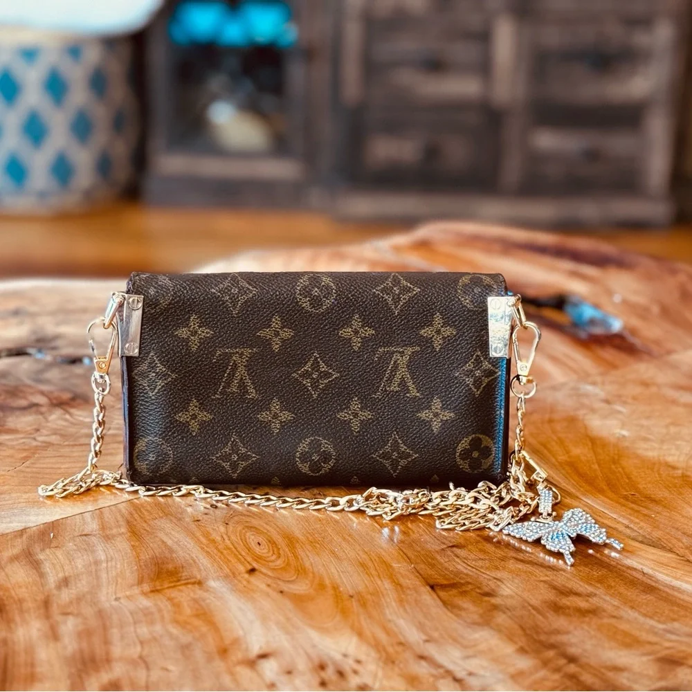 Louis Vuitton vintage 1996 Sarah monogram wallet converted Crossbody - Picture 4 of 17